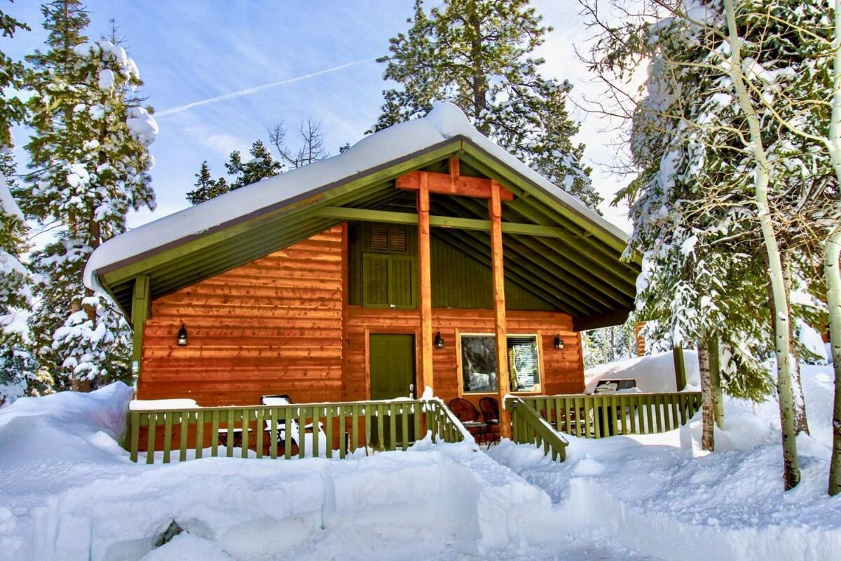 Lovely Log Cabin With Fire Pit! Duck Creek Village Luaran gambar